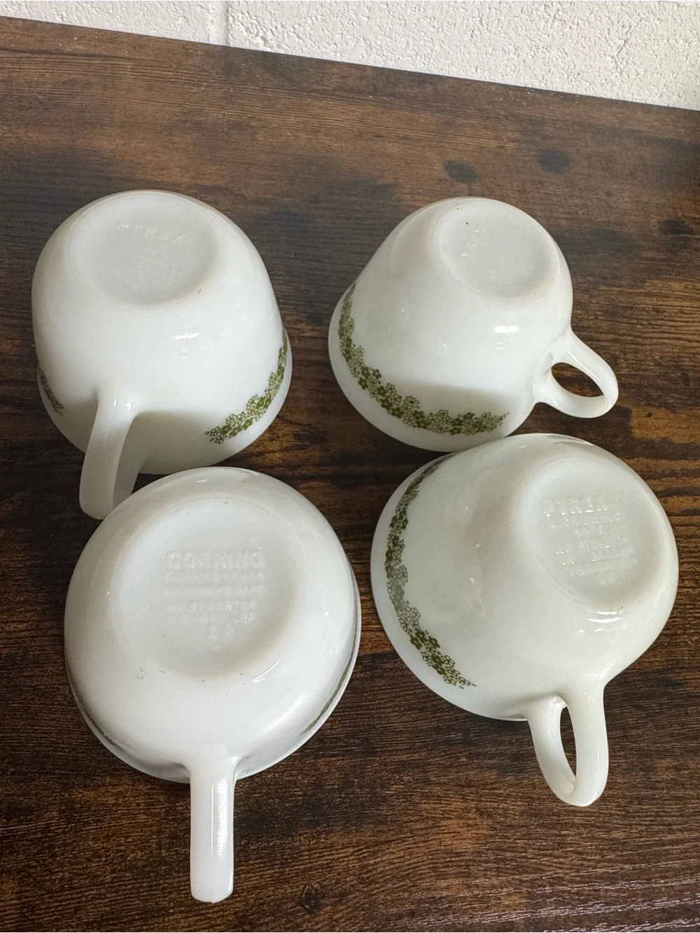 Pyrex Corning crazy daisy tea coffee cup - Set of 4